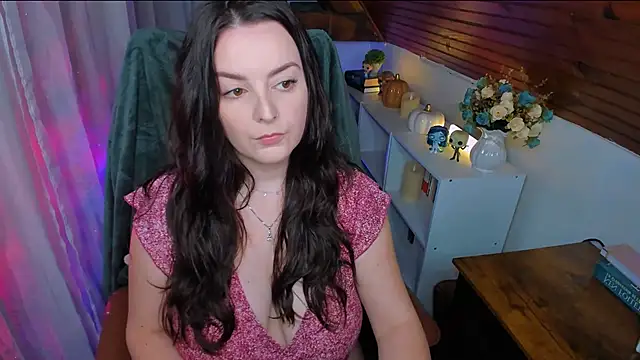 Snapshot of ErinMarshall chatting on 25, 11, 2025 ErinMarshall online show from 25, 11, 2025