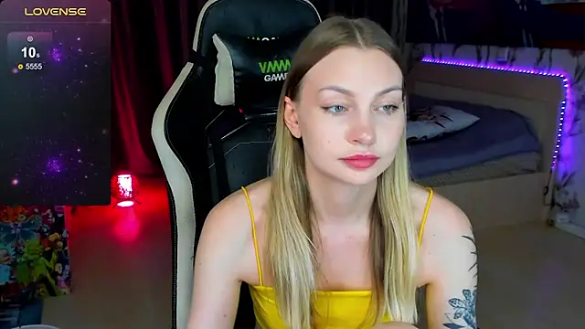 BiMolly online show from 9, 11, 2025