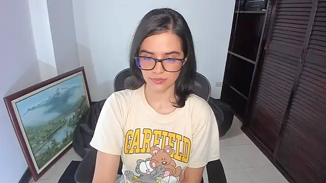 mia collins x online show from 4, 12, 2025