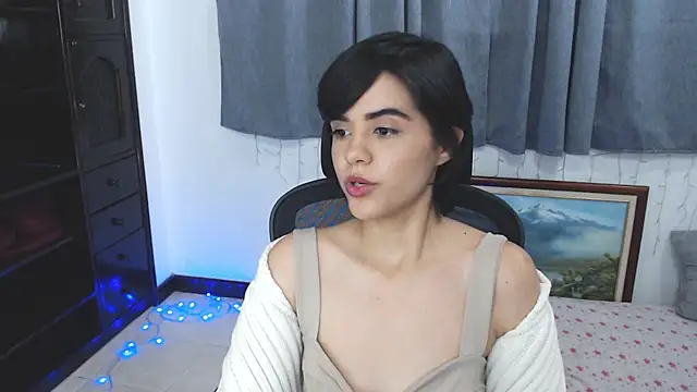 Snapshot of mia_collins_x chatting on 8, 6, 2026 mia collins x online show from 8, 6, 2026
