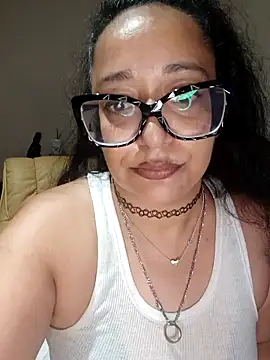 PichyPrettyPussy online show from 20, 10, 2025