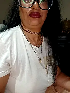 PichyPrettyPussy online show from 24, 10, 2025