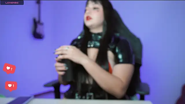 Elle online show from 9, 10, 2025