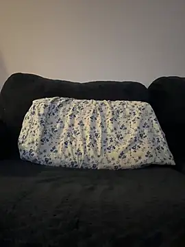 Cute crystal online show from 15, 7, 2026
