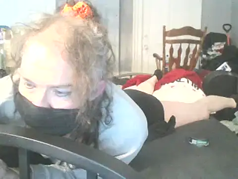 Valarie83 online show from 25, 1, 2025