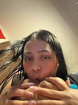 Snapshot of Naiara_sex chatting on 20, 7, 2026 Naiara sex online show from 20, 7, 2026