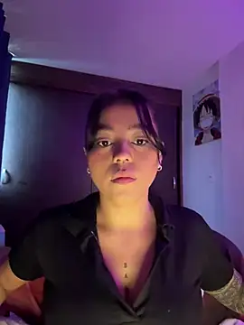 Naiara sex online show from 10, 2, 2026