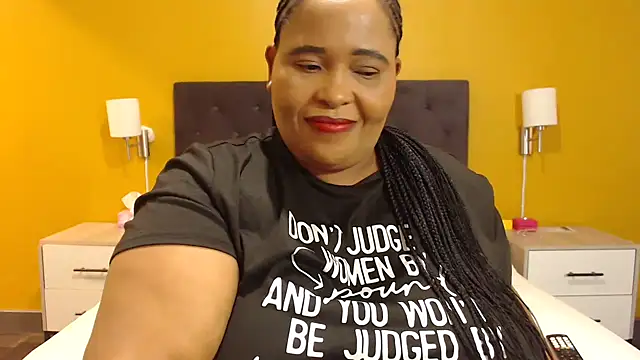 Snapshot of zandile chatting on 30, 4, 2026 zandile online show from 30, 4, 2026