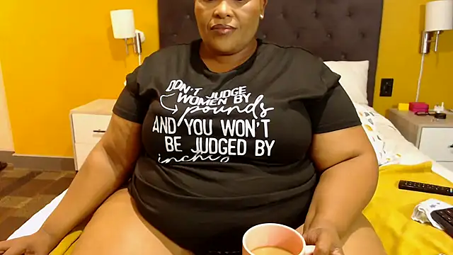 Snapshot of zandile chatting on 29, 4, 2026 zandile online show from 29, 4, 2026