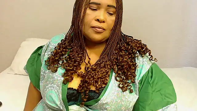 Snapshot of zandile chatting on 3, 10, 2025 zandile online show from 3, 10, 2025