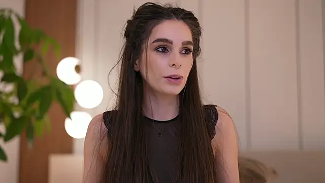 DoviaClaire online show from 7, 2, 2026