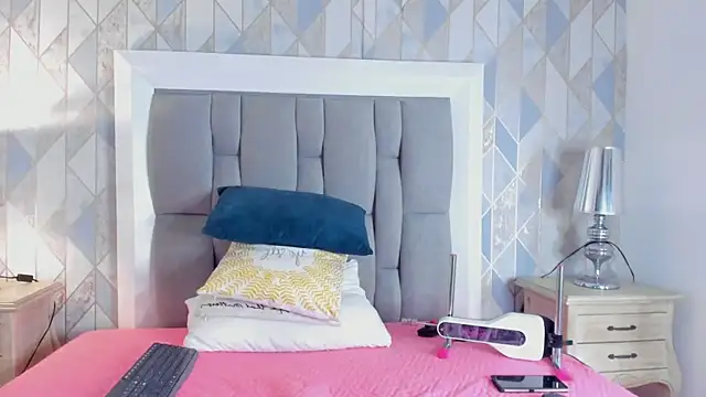 Princsgirl  online show from 8, 2, 2026