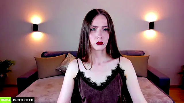 TheWoman   online show from 18, 12, 2025