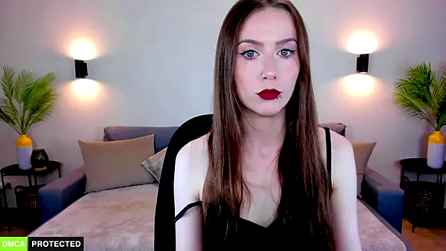 TheWoman   online show from 3, 7, 2026