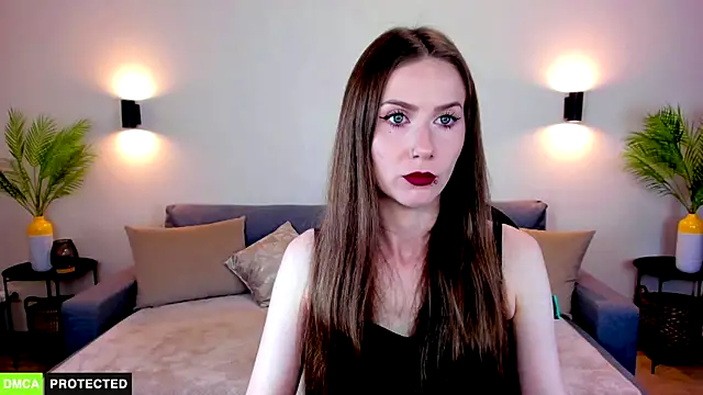 TheWoman   online show from 6, 7, 2026