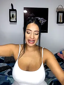 Snapshot of Shantal_Lovee chatting on 14, 10, 2025 Shantal Lovee online show from 14, 10, 2025