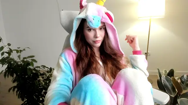 Snapshot of Pokemeboy chatting on 28, 11, 2025 Pokemeboy online show from 28, 11, 2025