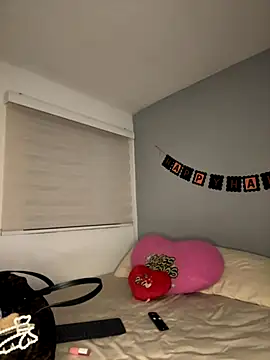 Sammy pink online show from 8, 11, 2025