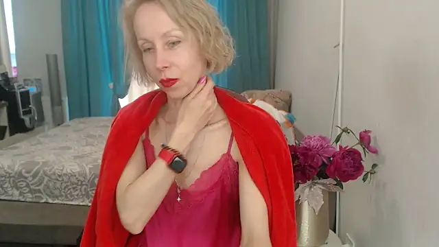 LuxuryNika online show from 2, 6, 2026