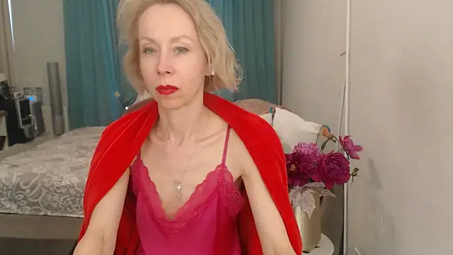 LuxuryNika online show from 3, 6, 2026
