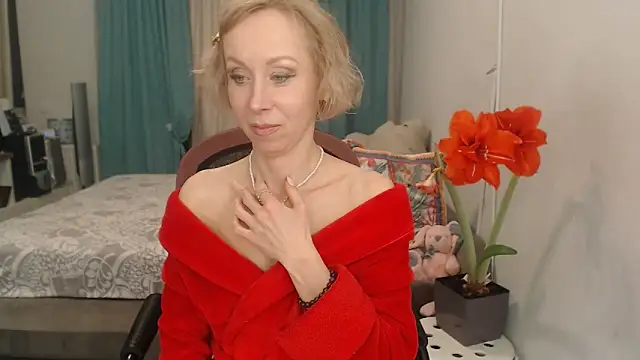 LuxuryNika online show from 18, 4, 2026