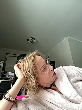 LuxuryNika online show from 7, 2, 2026