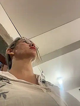 Gatitacarlita online show from 28, 4, 2026