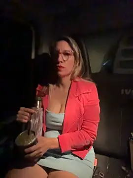 Gatitacarlita online show from 25, 11, 2025