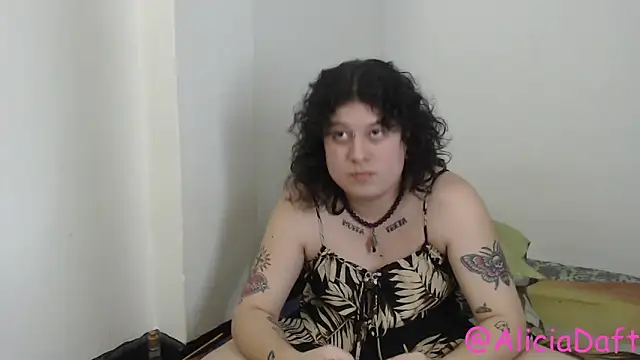Snapshot of Smoke_trip_Alicia chatting on 22, 5, 2026 Smoke trip Alicia online show from 22, 5, 2026