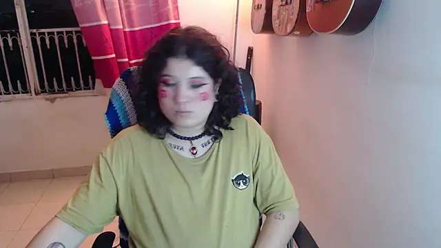 Smoke trip Alicia online show from 10, 10, 2025