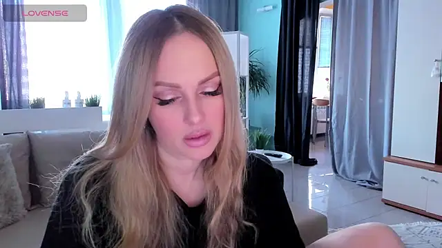 Libby Nora online show from 23, 3, 2025