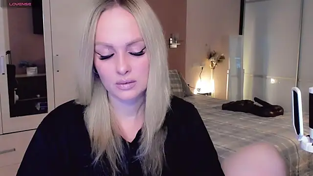 Libby Nora online show from 21, 11, 2025