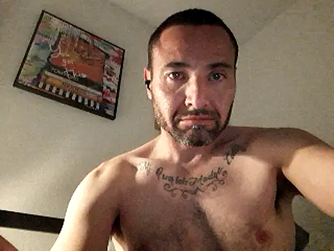 Snapshot of hottie212@xh chatting on 16, 12, 2024 hottie212xh online show from 16, 12, 2024