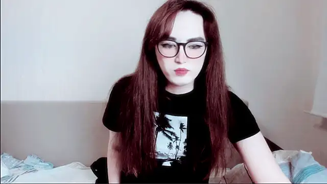 Snapshot of MinniMaksy chatting on 1, 12, 2025 MinniMaksy online show from 1, 12, 2025