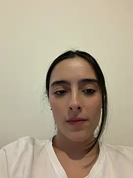 Snapshot of swrennn19 chatting on 10, 6, 2026 swrennn19 online show from 10, 6, 2026