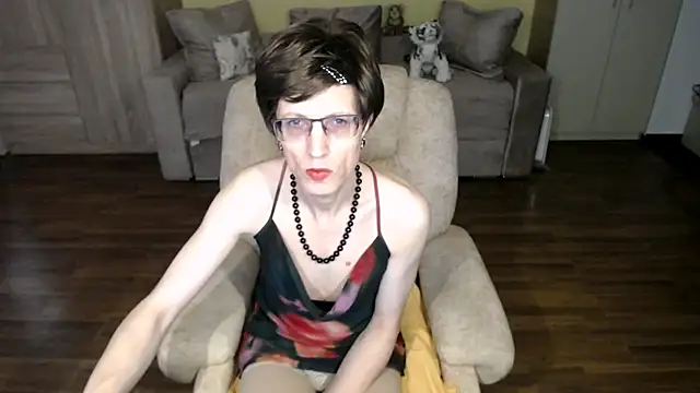 clementine online show from 30, 4, 2026