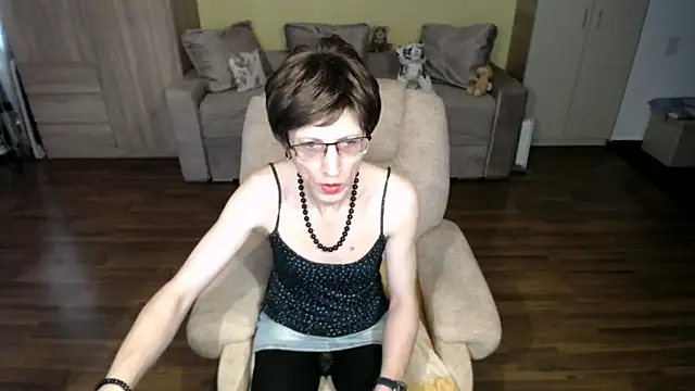 clementine online show from 4, 4, 2026