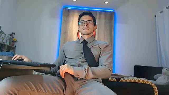 Andrew 4  online show from 24, 9, 2025