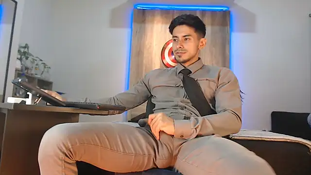 Andrew 4  online show from 4, 11, 2025