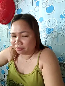 Snapshot of XXLorie_02 chatting on 19, 6, 2026 XXLorie 02 online show from 19, 6, 2026