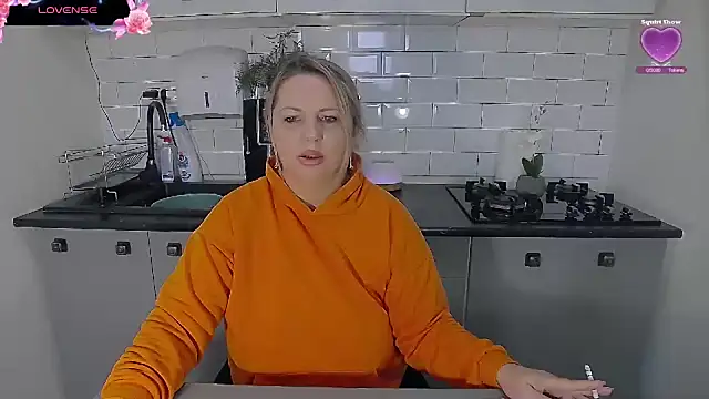 erikaerika online show from 12, 1, 2026