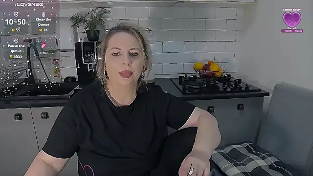 erikaerika online show from 15, 2, 2026