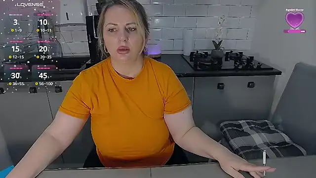 erikaerika online show from 9, 2, 2026