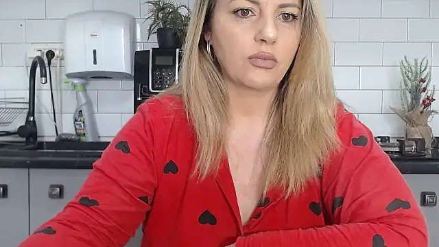 erikaerika online show from 16, 2, 2025