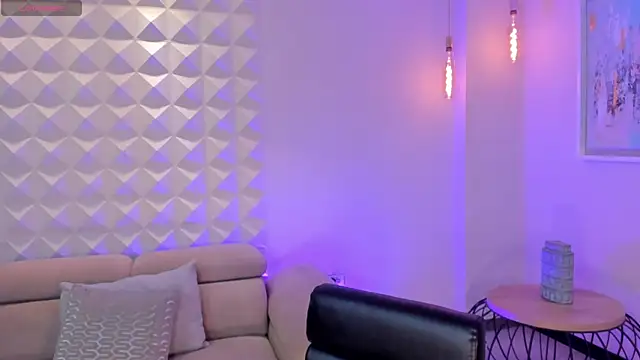 AmyDavis  online show from 17, 12, 2025