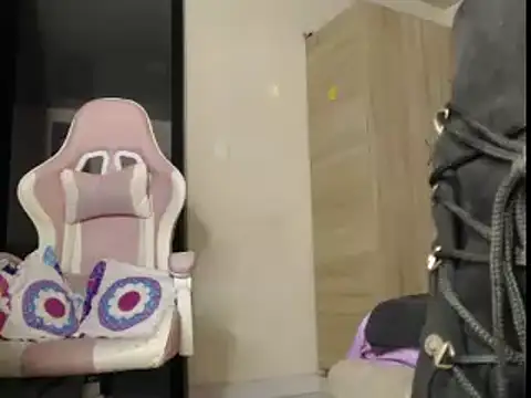 vittoriaromano online show from 19, 11, 2025