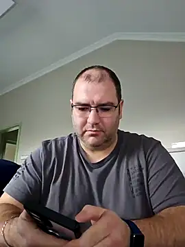 Andrew1900529 online show from 12, 12, 2024