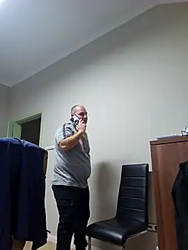 Andrew1900529 online show from 26, 11, 2025