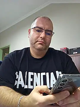 Andrew1900529 online show from 27, 11, 2025