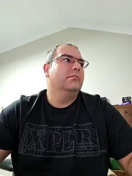 Andrew1900529 online show from 3, 11, 2025